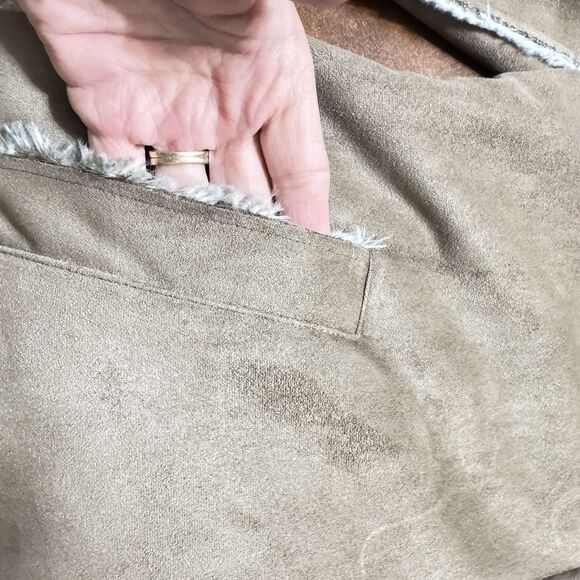 Lolē Faux suede faux fur taupe coat ultra soft and warm Medium - Picture 9 of 12